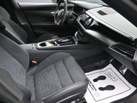 2022 Audi e-tron GT quattro Premium Plus