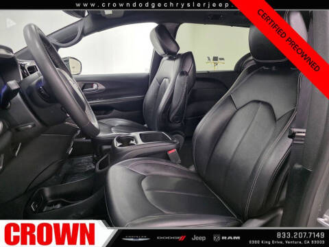 2025 Chrysler Pacifica Select