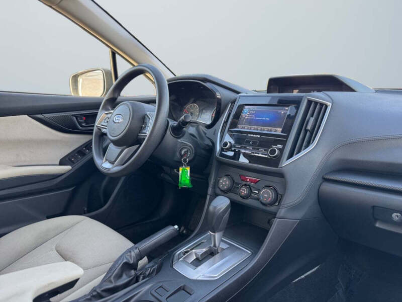 2017 Subaru Impreza 2.0i