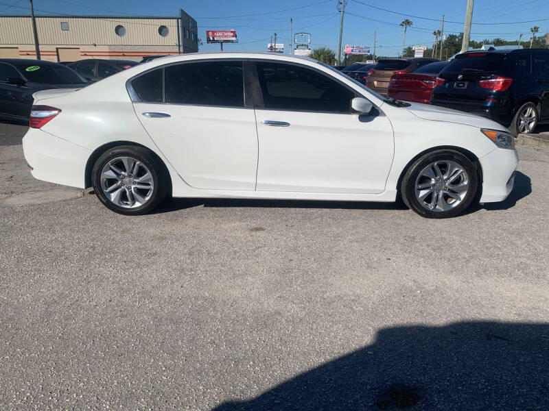 2017 Honda Accord Sport SE photo 9