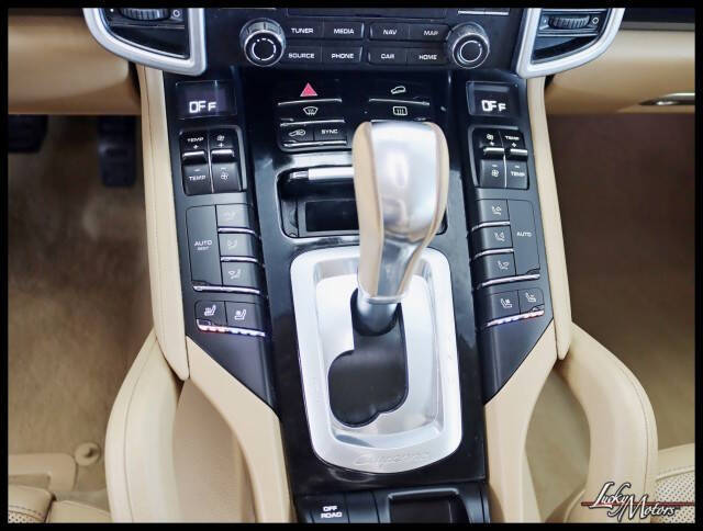 2017 Porsche Cayenne Platinum Edition