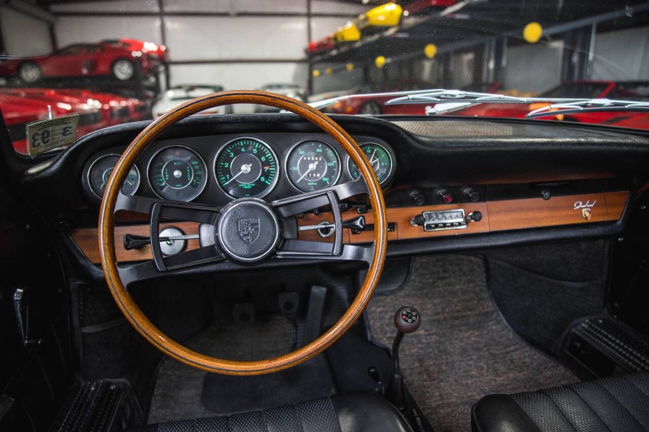 1966 Porsche 911 21