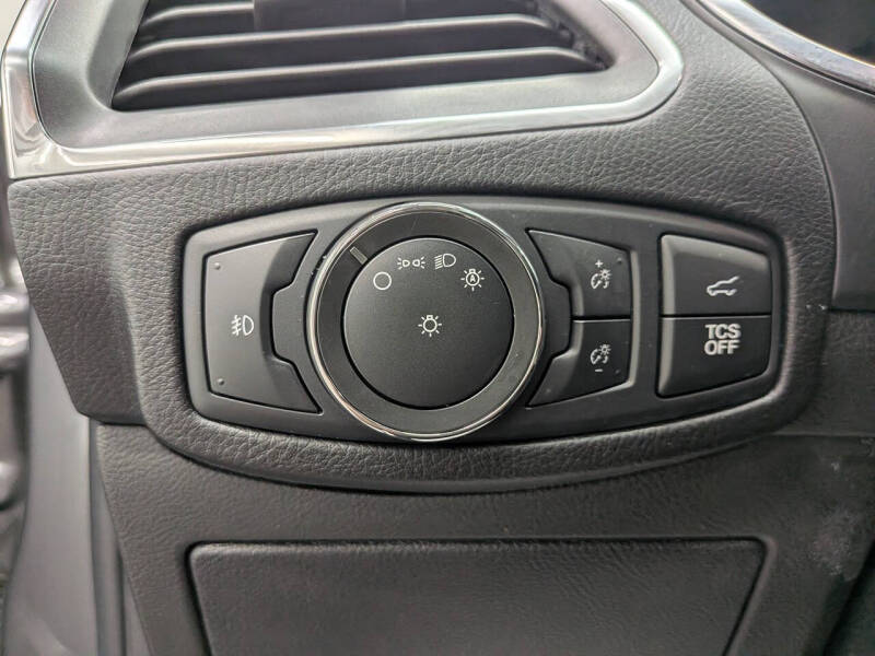 2021 Ford Edge Titanium