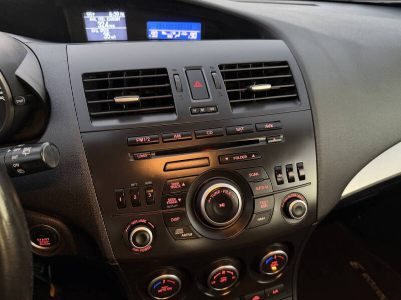 2013 Mazda MAZDA3 i Touring