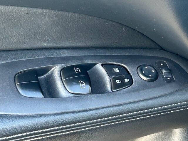 2019 Nissan Pathfinder SV