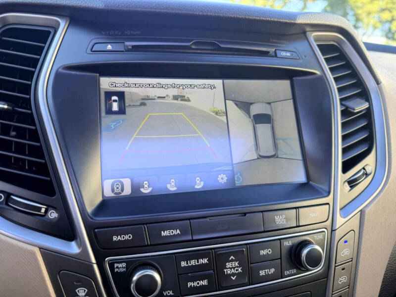 2017 Hyundai Santa Fe Limited Ultimate