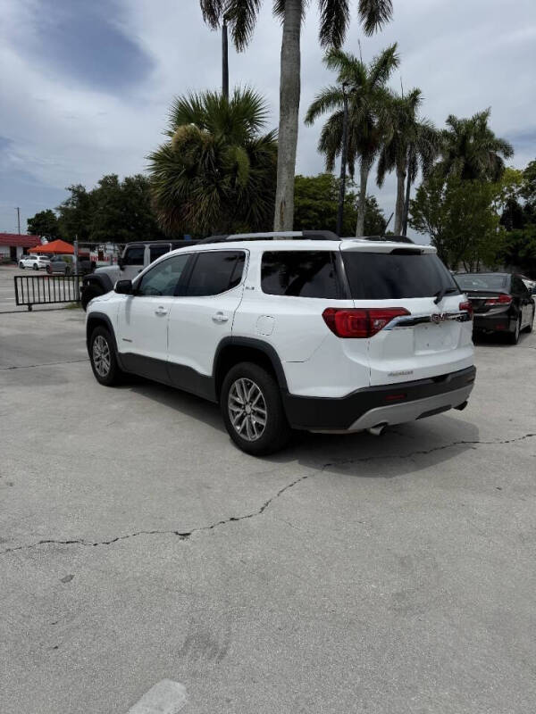 2017 GMC Acadia SLE-2