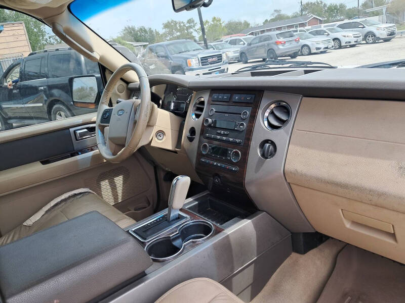 2011 Ford Expedition XLT