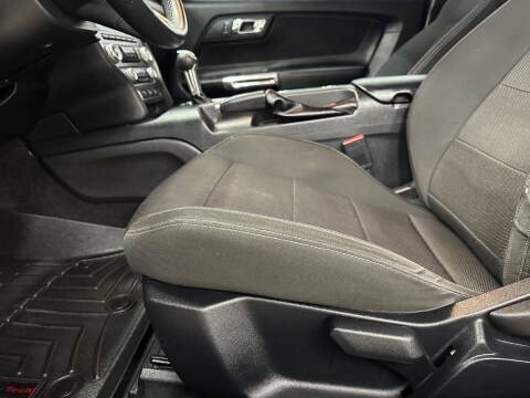 2015 Ford Mustang V6