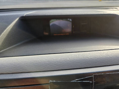 2011 Toyota Sienna LE 7-Passenger Auto Access Seat