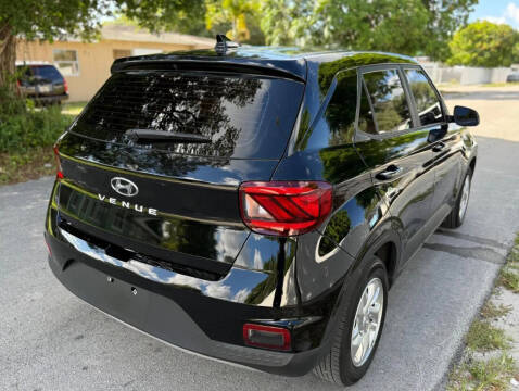 2022 Hyundai Venue SE