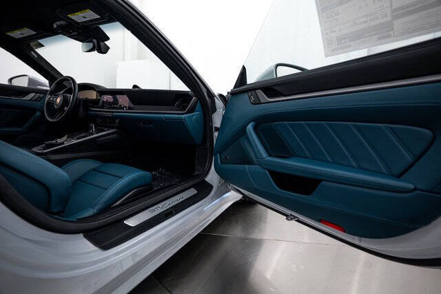 2026 Porsche 911 Carrera