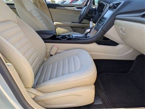 2014 Ford Fusion Hybrid SE