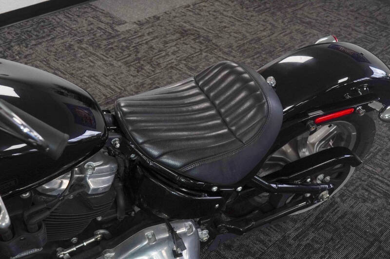 2022 Harley-Davidson Softail Standard