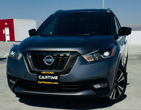 2020 Nissan Kicks SR