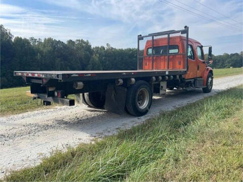 2017 Freightliner M2 106