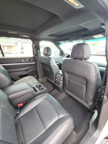 2017 Ford Explorer Sport