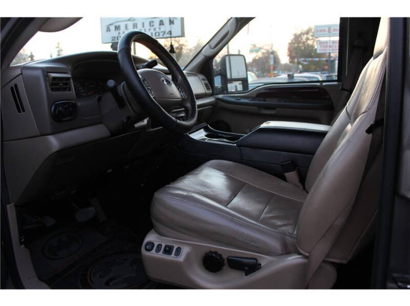 2004 Ford Excursion Limited