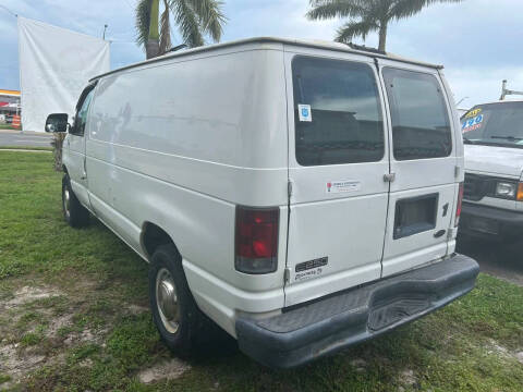 2005 Ford E-Series E-250