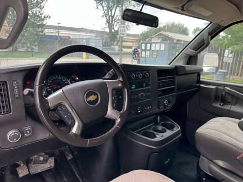 2017 Chevrolet Express 2500