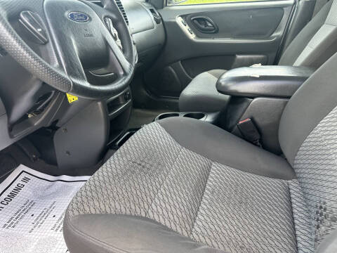 2004 Ford Escape XLT