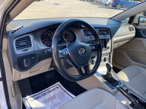 2015 Volkswagen Golf TDI S