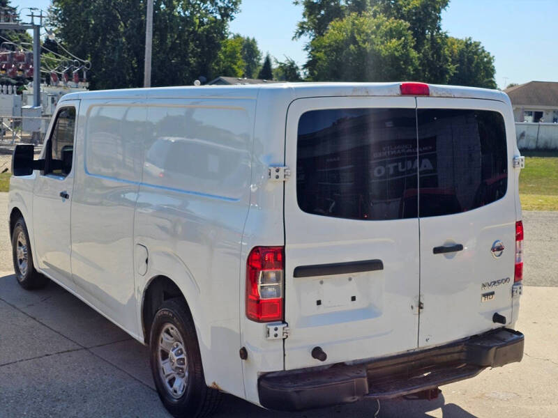 2012 Nissan NV 2500 HD S