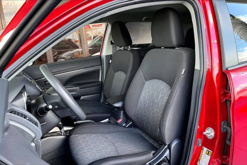 2022 Mitsubishi Outlander SE