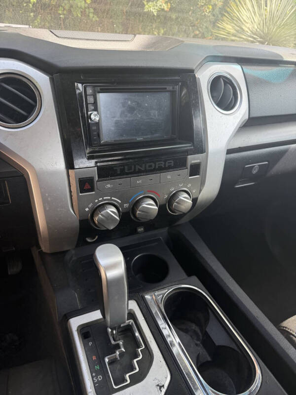 2015 Toyota Tundra SR5