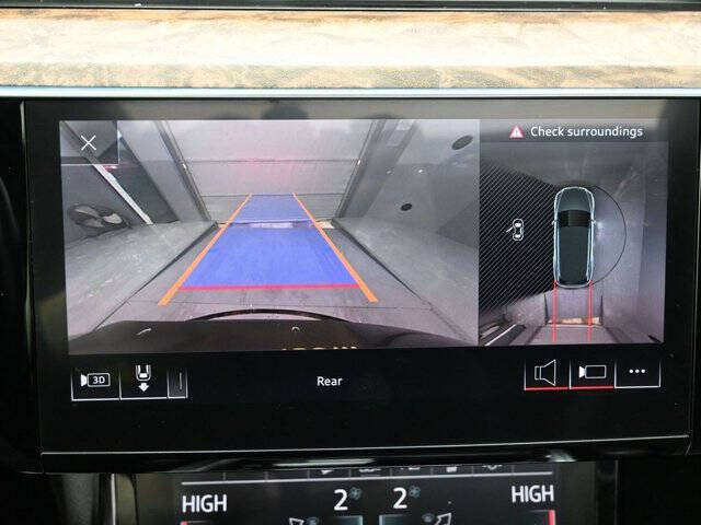 2019 Audi e-tron quattro Prestige