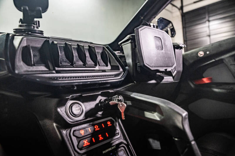 2025 Can-Am Maverick R Max