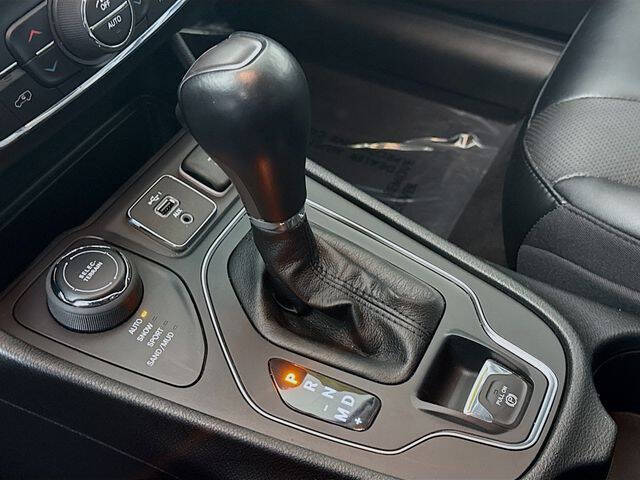 2022 Jeep Cherokee Latitude Lux