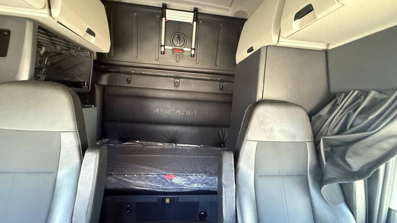 2023 Freightliner Cascadia