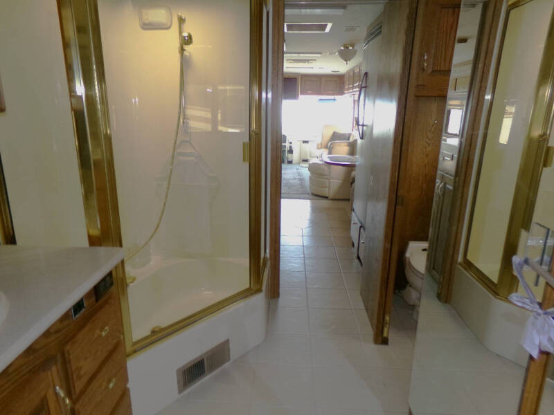 2000 Country Coach Intrigue