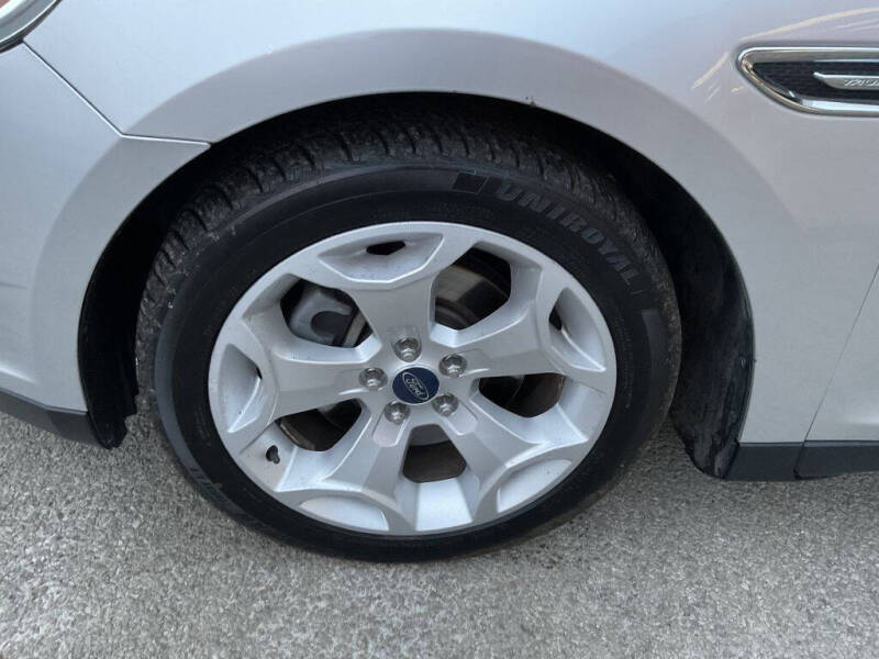 2012 Ford Taurus SEL