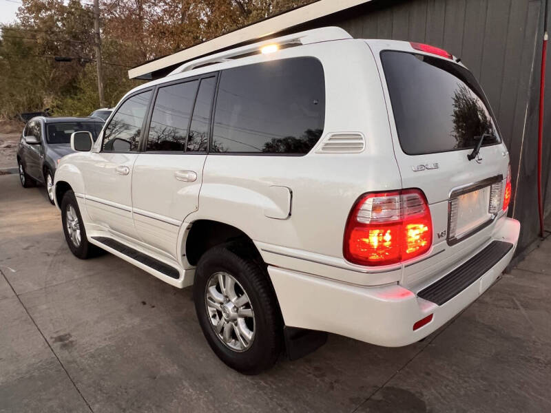 2004 Lexus LX 470