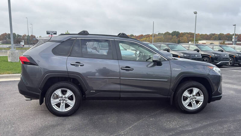 2020 Toyota RAV4 Hybrid XLE