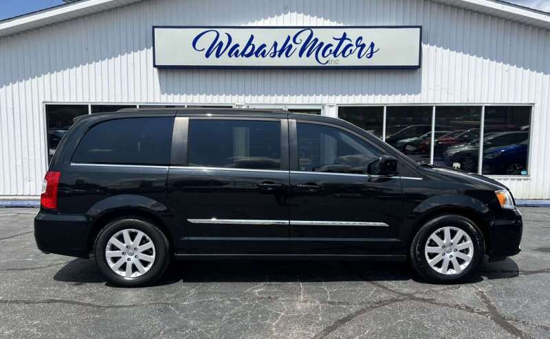 2015 Chrysler Town and Country for sale at Wabash Motors in Terre Haute IN