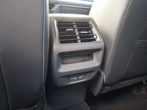 2025 Volkswagen Tiguan SE 4Motion