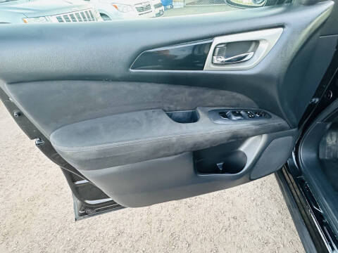 2016 Nissan Pathfinder S