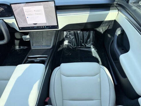 2023 Tesla Model S Plaid