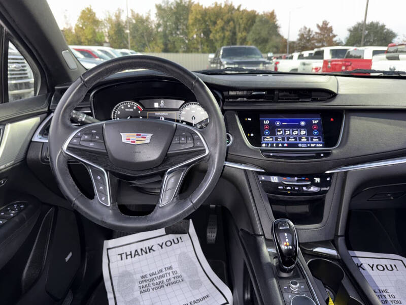2023 Cadillac XT5 Premium Luxury