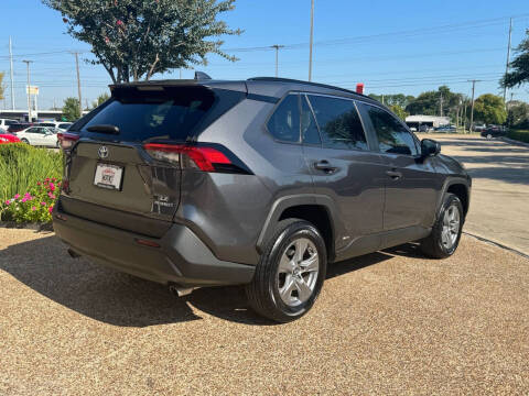 2022 Toyota RAV4 Hybrid LE