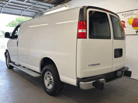 2023 Chevrolet Express 2500