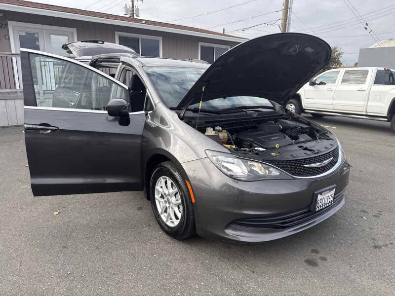 2017 Chrysler Pacifica Touring