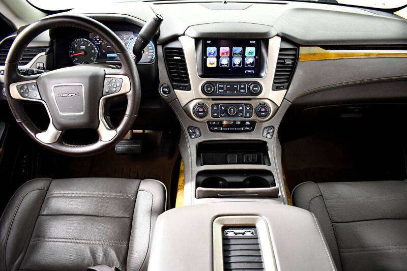 2017 GMC Yukon XL Denali