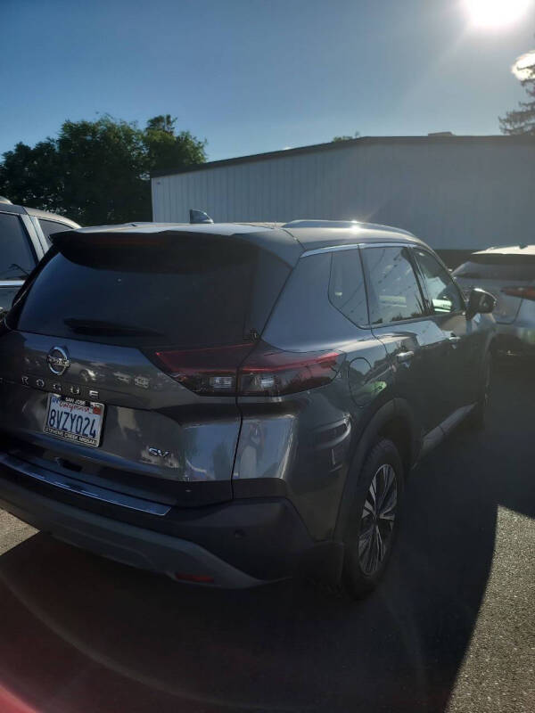 2021 Nissan Rogue SV
