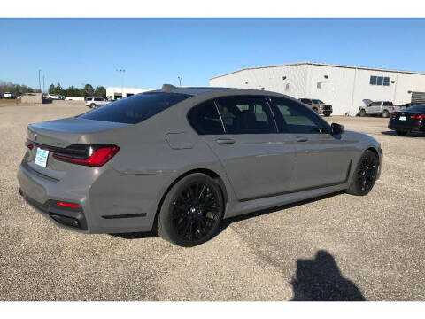 2022 BMW 7 Series 740i