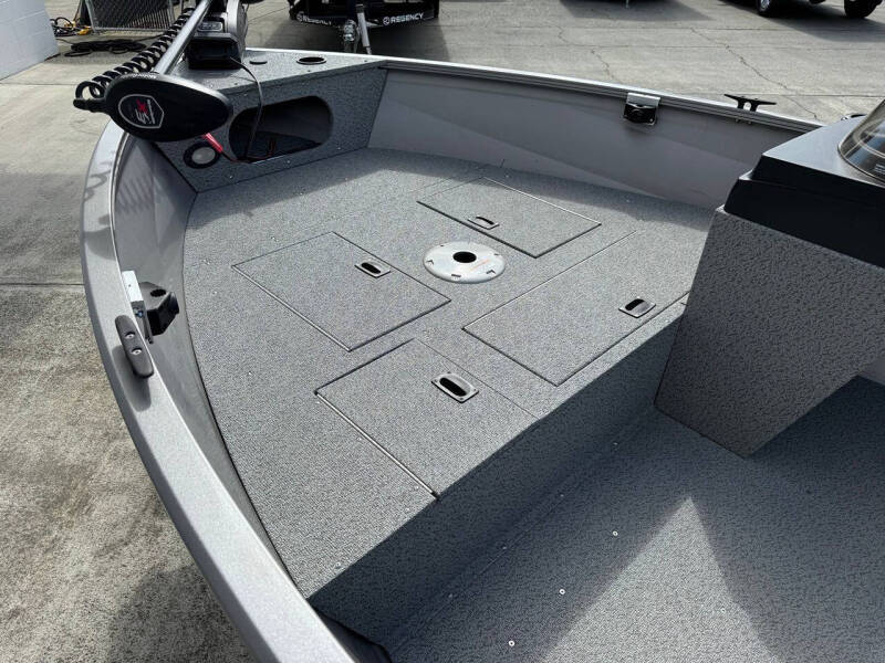 2024 Crestliner 1600 Vision