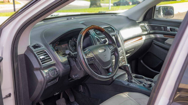 2016 Ford Explorer Platinum